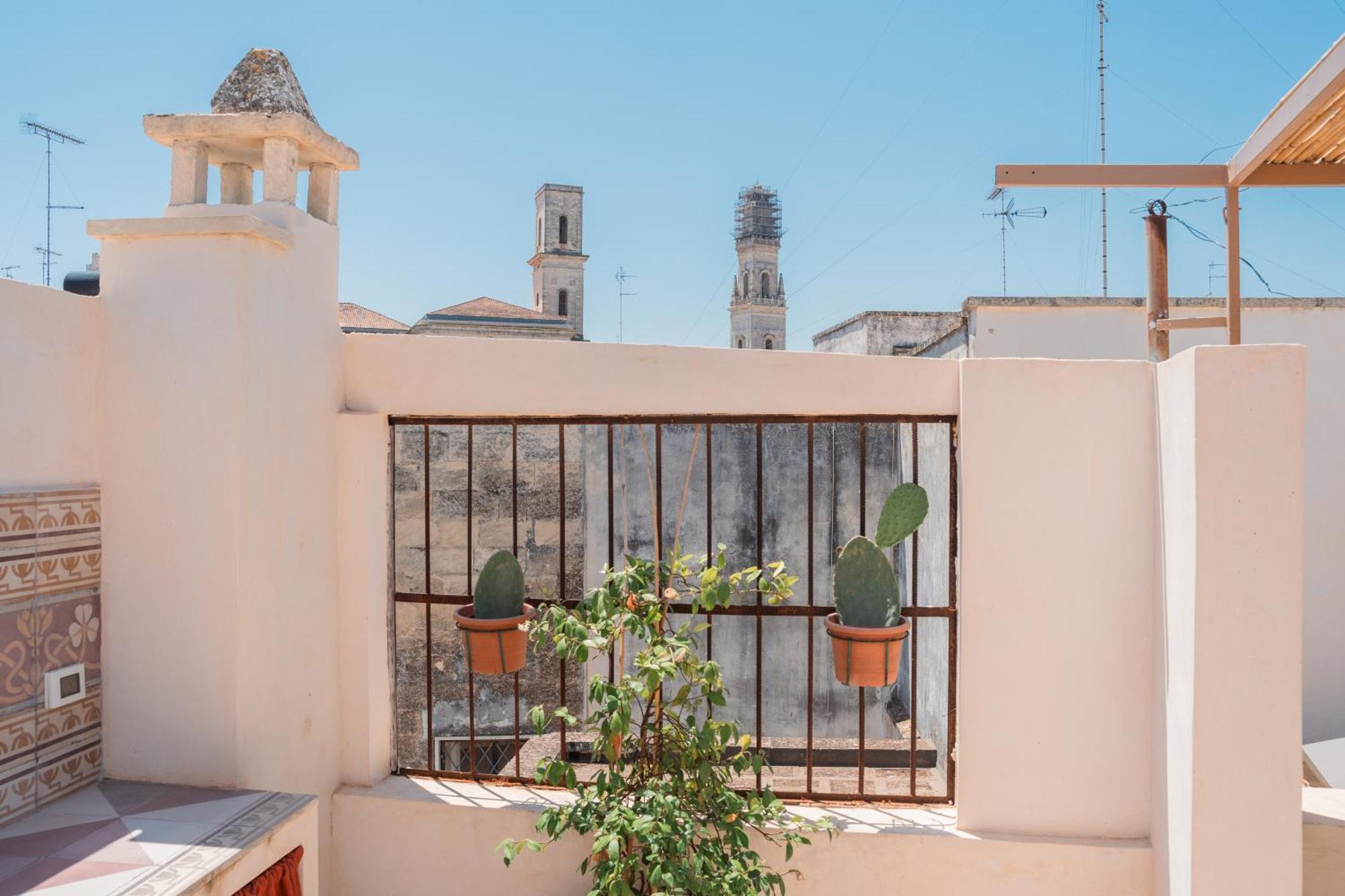 Margherita Apartment & Rooftop By Residence Colibri Lecce Exterior foto