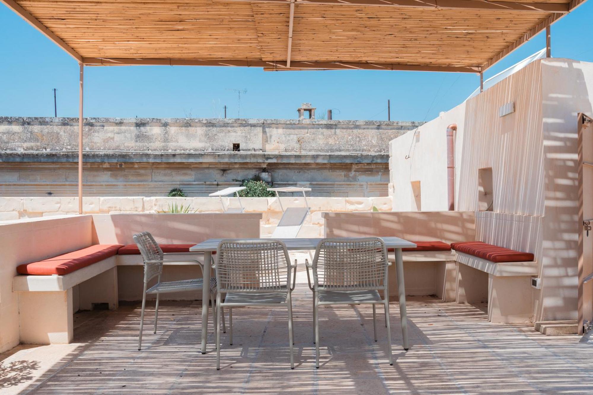 Margherita Apartment & Rooftop By Residence Colibri Lecce Exterior foto